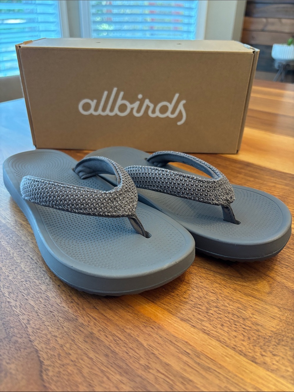 NEW Allbirds Women’s Anthracite Gray Flip Flop Sandals Size 5